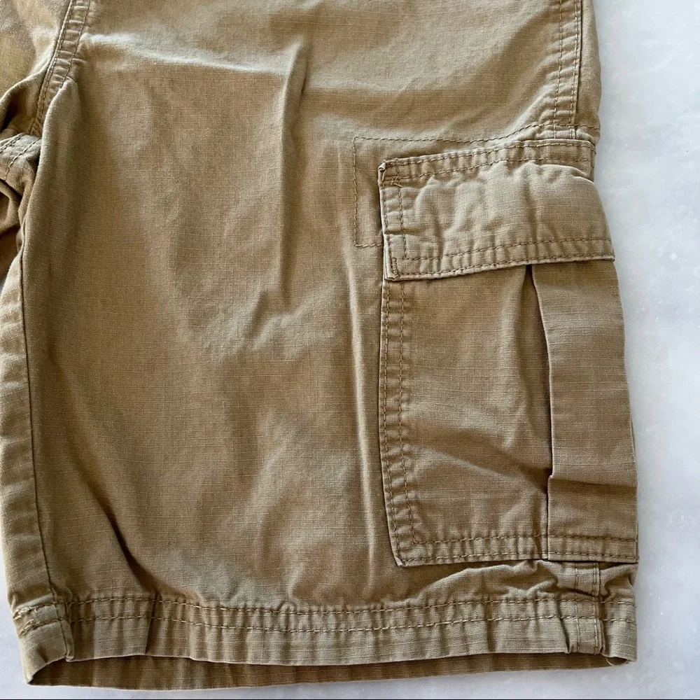 The Childrens Place Boy Cargo Shorts. 12